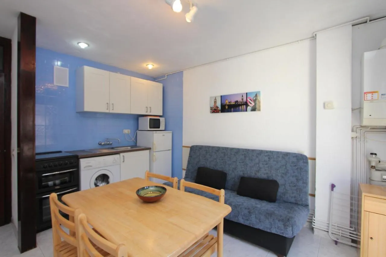 Apartment Bond Lloret de Mar