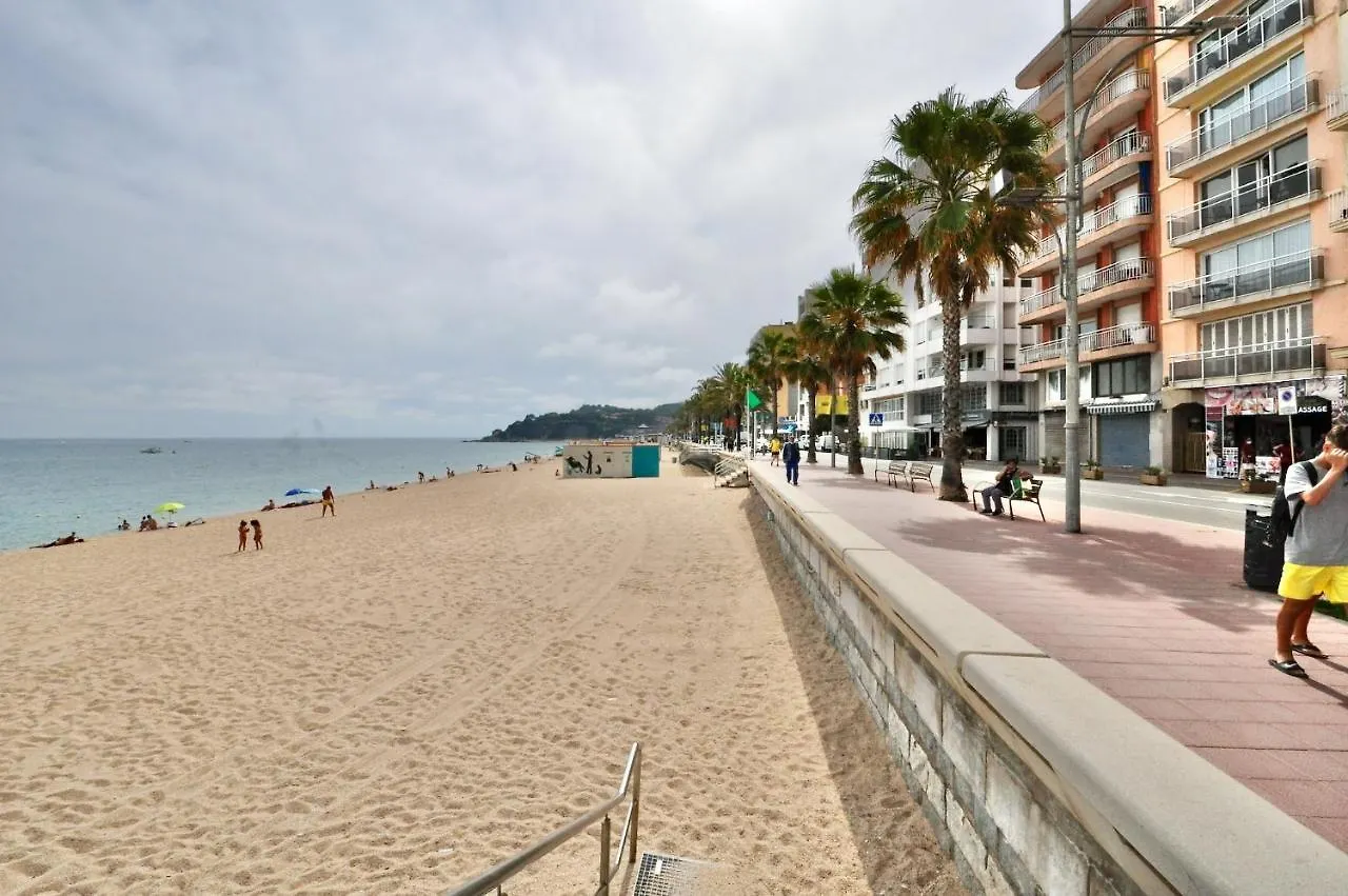 Apartment Bond Lloret de Mar Spain