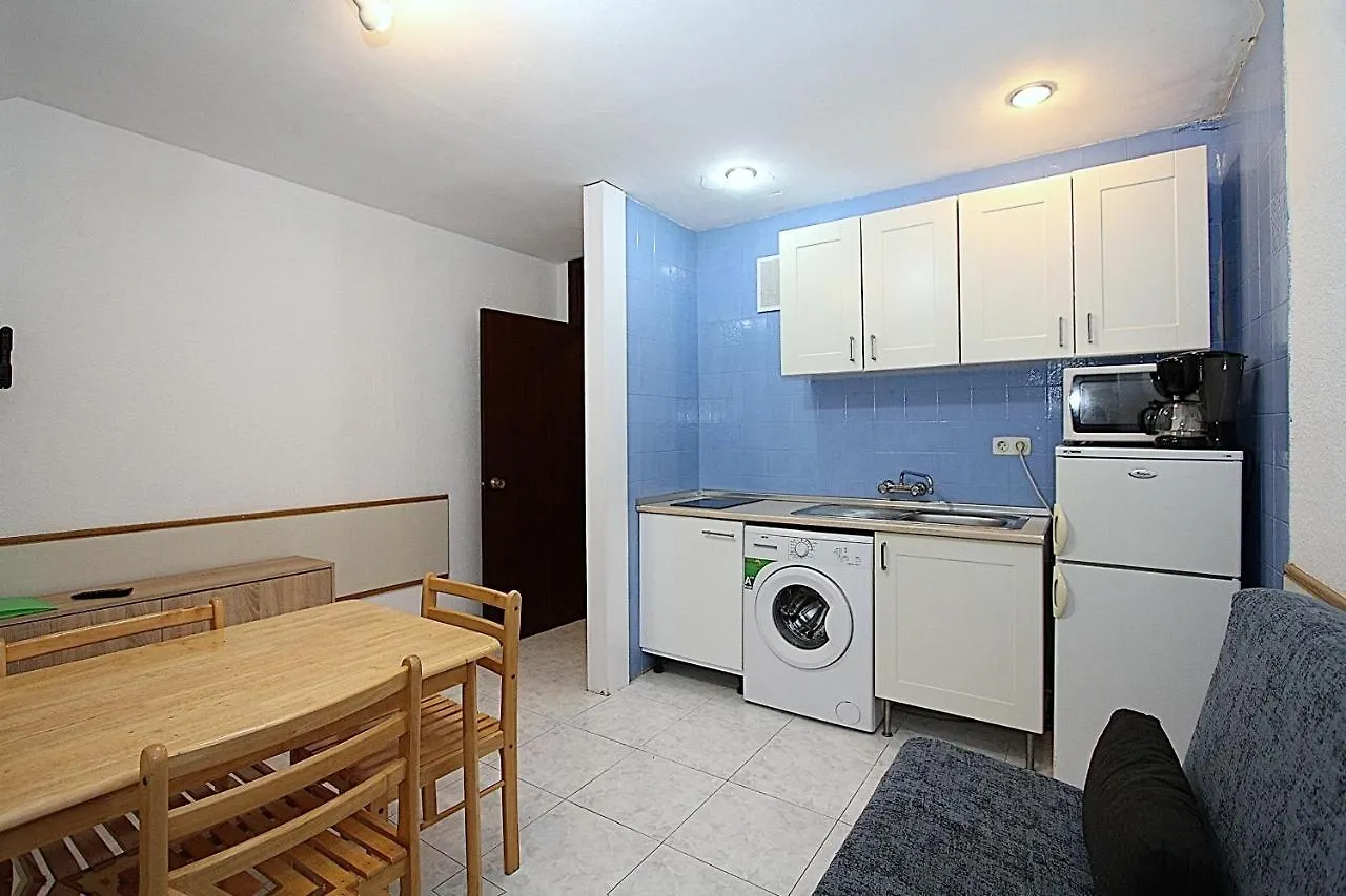 Apartment Bond Lloret de Mar 0*,  Hiszpania